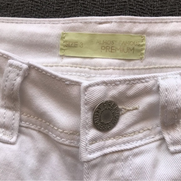 Almost Famous Premium Denim White Jeans Distressed Ripped Lace Details Skinny - Picture 9 of 10